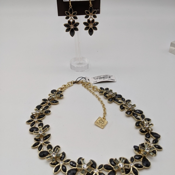 Anne Klien Gold-tone/ Black Necklace and Earrings 2pc Jewelry Set - Picture 9 of 16